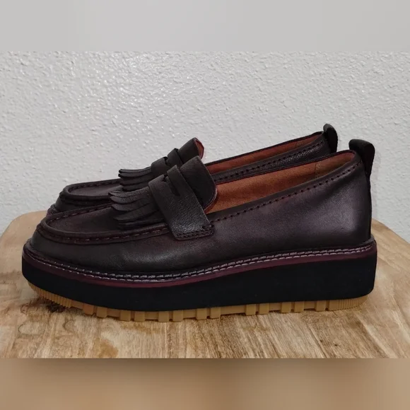 Clarks Orianna Loafer - Picture 3 of 8